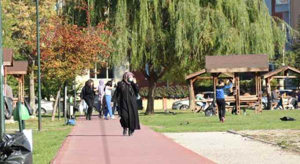 Eskişehir sıcağı gördü, kendini dışarı attı!