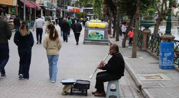 Eskişehir sokakları eski günlerine döndü...