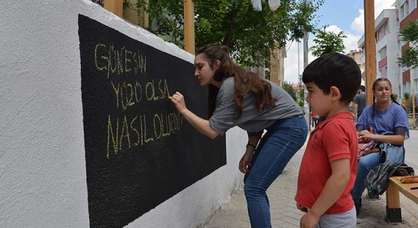 Eskişehir sokaklarında renk cümbüşü