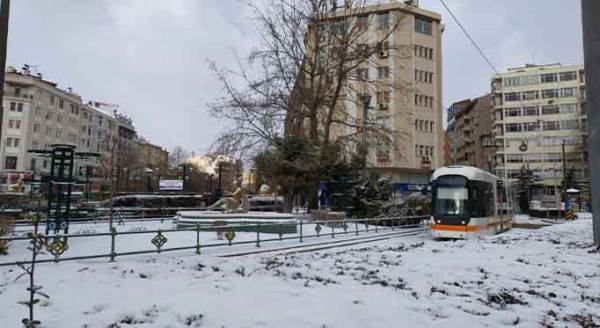 Eskişehir yine beyaza büründü!