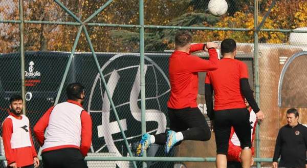 Eskişehirspor 3 puan için hızını kesmiyor