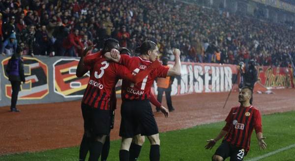 Eskişehirspor Altınordu maçından kareler...