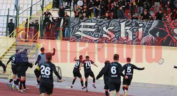 Eskişehirspor'da özlenen galibiyet böyle kutlandı
