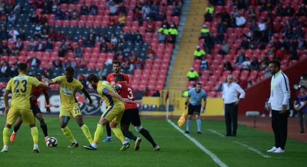 Eskişehirspor Menemenspor maçında şov yaptı!