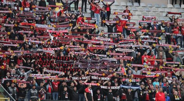 Eskişehirspor taraftarı yine şov yaptı