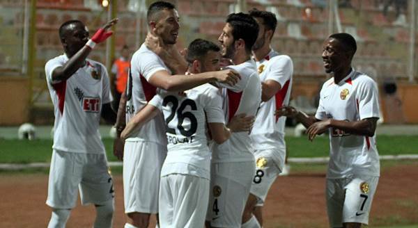Eskişehirspor'un Adanaspor deplasmanından kareler