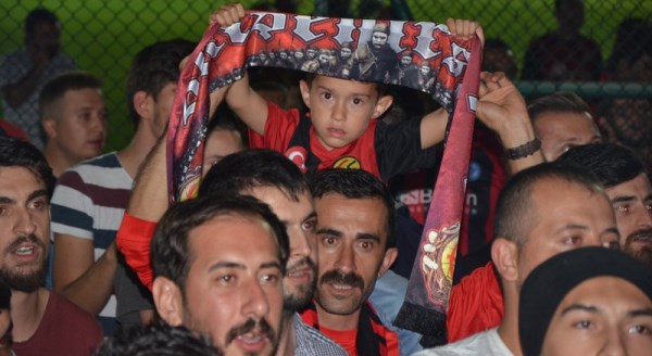 Eskişehirsporlular tesislere akın etti