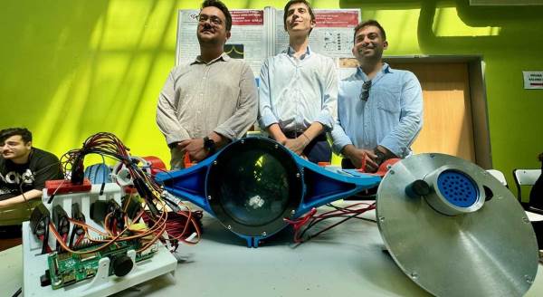 ESTÜ öğrencileri yerli otonom su altı robotu geliştirdi!