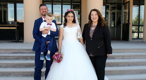 Evlendikten 4 yıl sonra düğün yaptılar