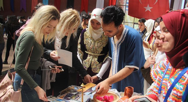 Farklı kültürler Eskişehir'de buluştu