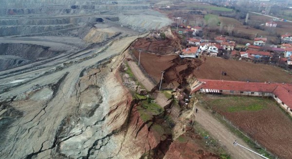 Felaket filmleri gibi! Hemen dibimizde yaşandı...