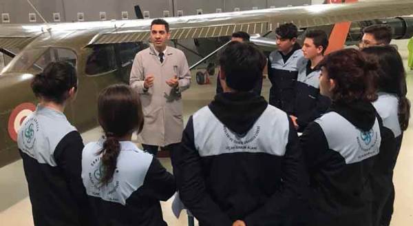 Geleceğin havacılarını Eskişehir'de yetiştiyorlar
