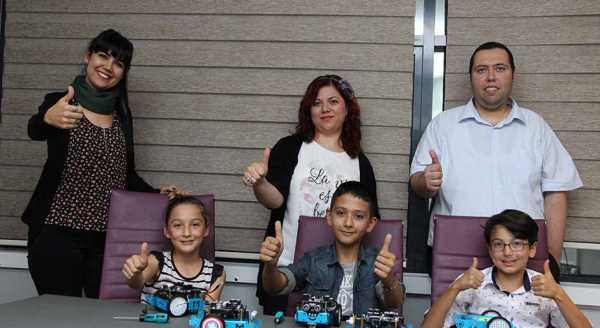 Geleceğin mühendislerini bu çift hazırlıyor