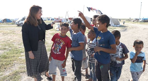 Günay mevsimlik işçileri ziyaret etti