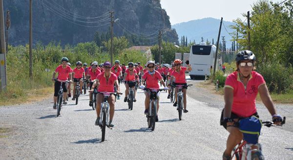 İlk kadın bisiklet festivali başladı