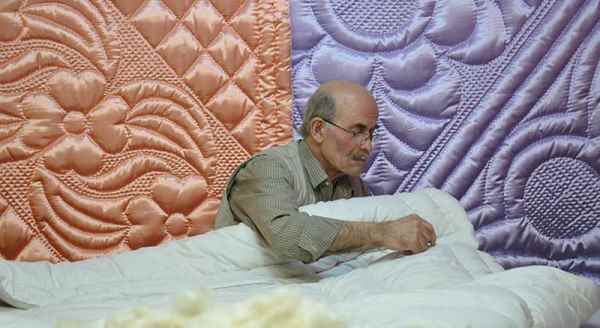 İşine aşkından hasta oluyor...