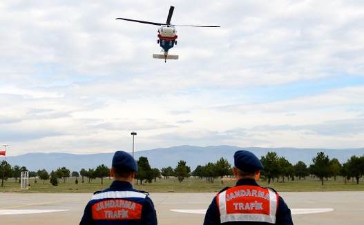 Jandarmadan helikopter destekli trafik denetimi