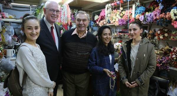 Kazım Kurt Esnaf Sarayını ziyaret etti