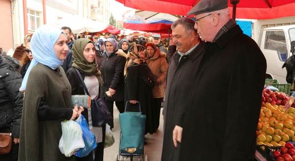 Kazım Kurt vatandaşlarla bir araya geldi
