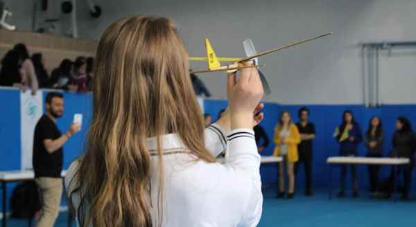 Kendileri yaptılar, kendileri uçurdular