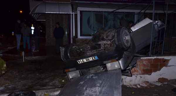 Korkunç kazada 2 kişi öldü