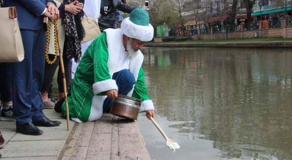 Nasreddin Hoca Porsuk Çayına maya çaldı