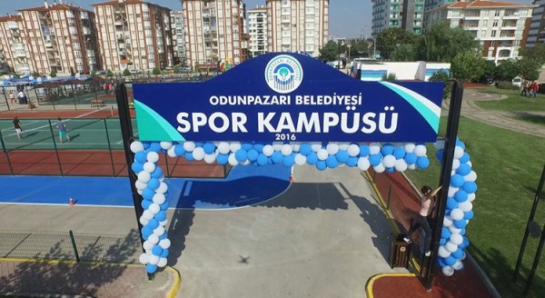 Odunpazarı Belediyesi’nden ücretsiz spor alanları