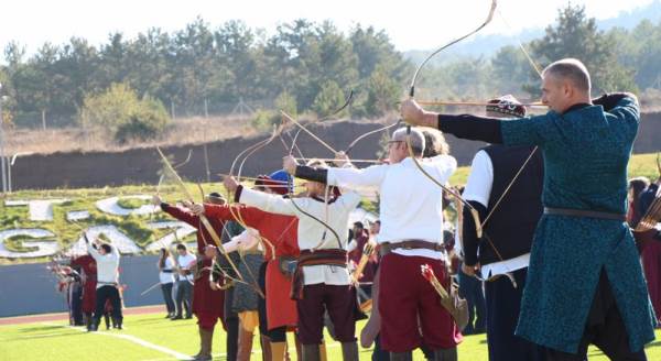 Oklar cumhuriyet için atıldı