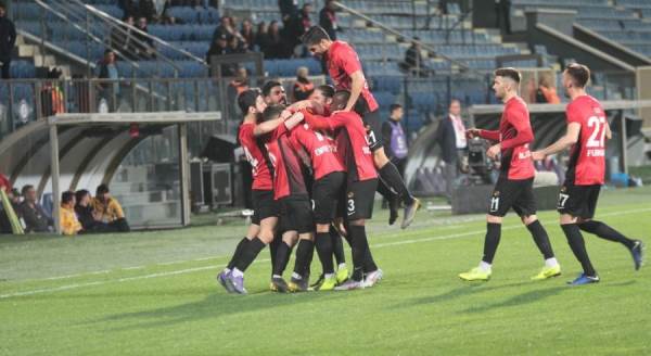 Osmanlıspor - Eskişehirspor: 2 - 4 (Maç özeti / Galeri)