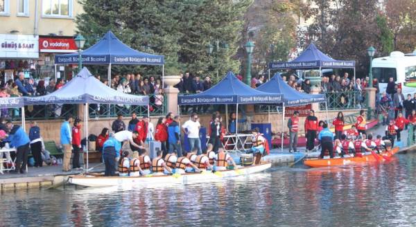 Porsuk Çayı’nda Cumhuriyet Kupası Dragon Yarışları