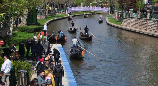 Porsuk’ta bayram yoğunluğu: Kuyruklar uzadı!