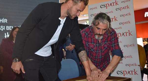 Ruud Boffin'in izleri altın ayaklar arasında