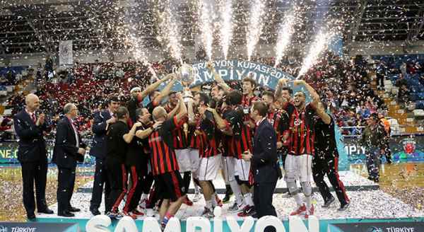 Şampiyon potanın şimşekleri