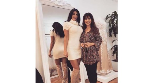 Şarkıcı Hatice'nin göğüsleri olay oldu!