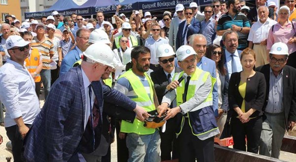 Şehir Hastanesi Tramvay Hattı temeli atıldı