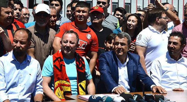 Sergen Yalçın imzayı attı