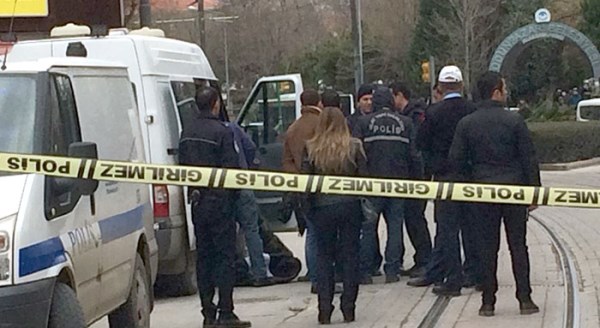 Şüpheli çanta Eskişehir polisini alarma geçirdi!