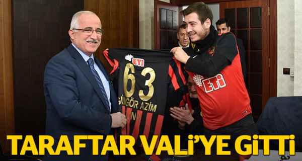 Taraftar Vali'ye gitti