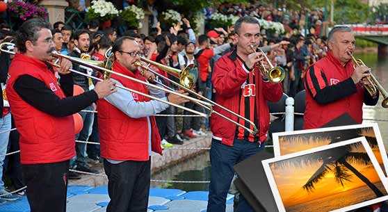 TARAFTARDAN BURUK KUTLAMA