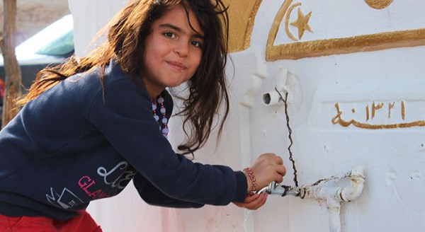 Tarihi çeşmelerde renkli görüntüler