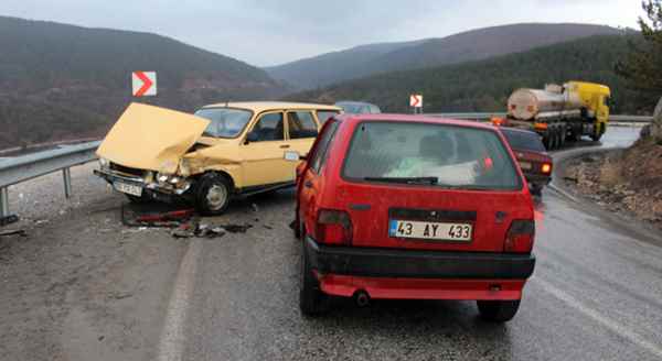Tavşanlı-Emet yolunda kaza: 6 yaralı