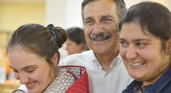 Tepebaşı'nda ilk iftar engelli aileleri ile