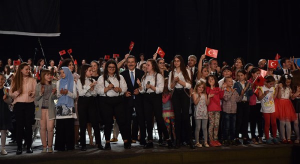 Tiran'da 23 Nisan coşkusu