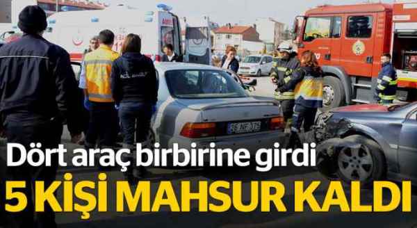 Trafik kazasında 1'i hamile 5 kişi yaralandı