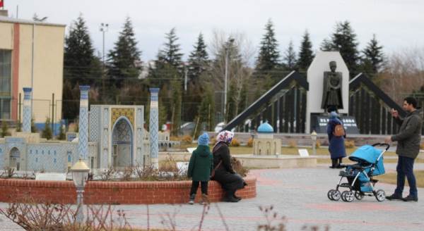 Türk Dünyası Şaheserleri Parkı'na yoğun ilgi