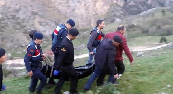 Uçurumdan düşüp öldü