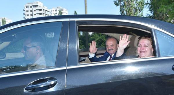 Vali Çakacak Eskişehir'e hareket etti