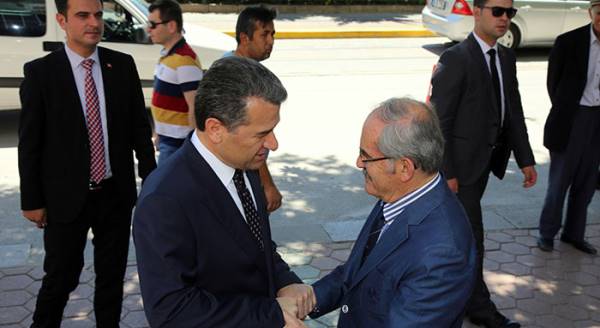 Vali Çelik Büyükerşen’e veda etti