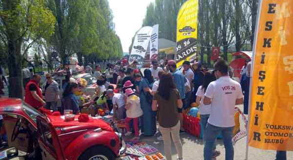 Vosvoslar bin çocuğun yüzünü güldürdü