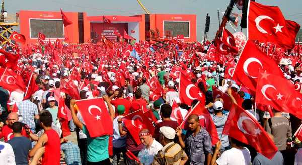 Yenikapı miting alanından renkli görüntüler